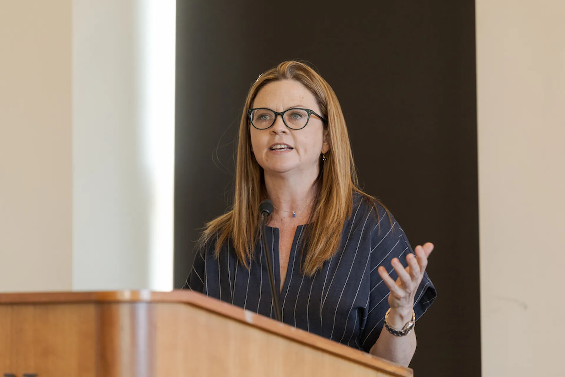Tania Tetlow at podium