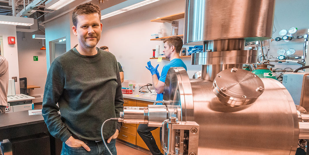 BC Earth & Environmental Sciences Department's new Center for Isotope Geochemistry.Earth & Environmental Sciences opens new ‘clean lab’