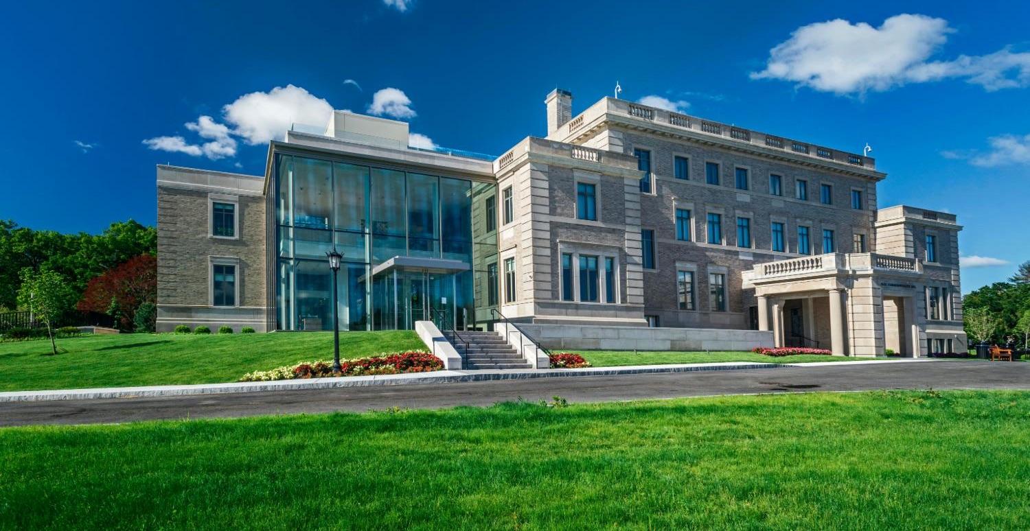 2101 Commonwealth exterior