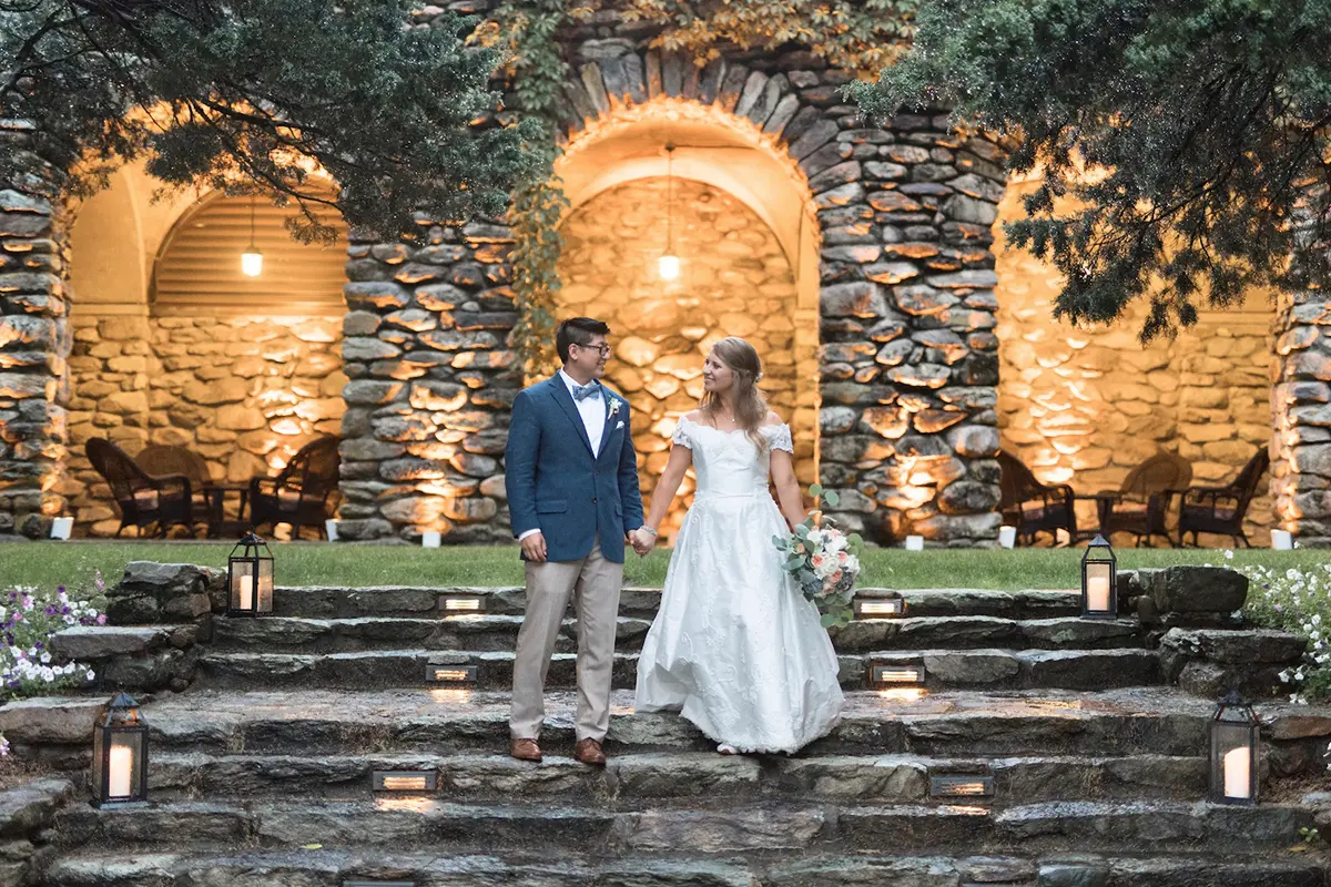 Couple in front of the Arches