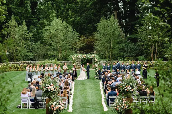 Big wedding in Cecelia's Garden