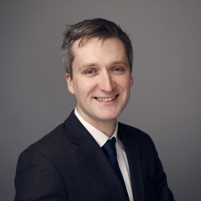 Headshot of Stefan Walz